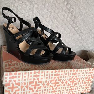 Gianni Bini NWT NEVER WORN high heel wedges